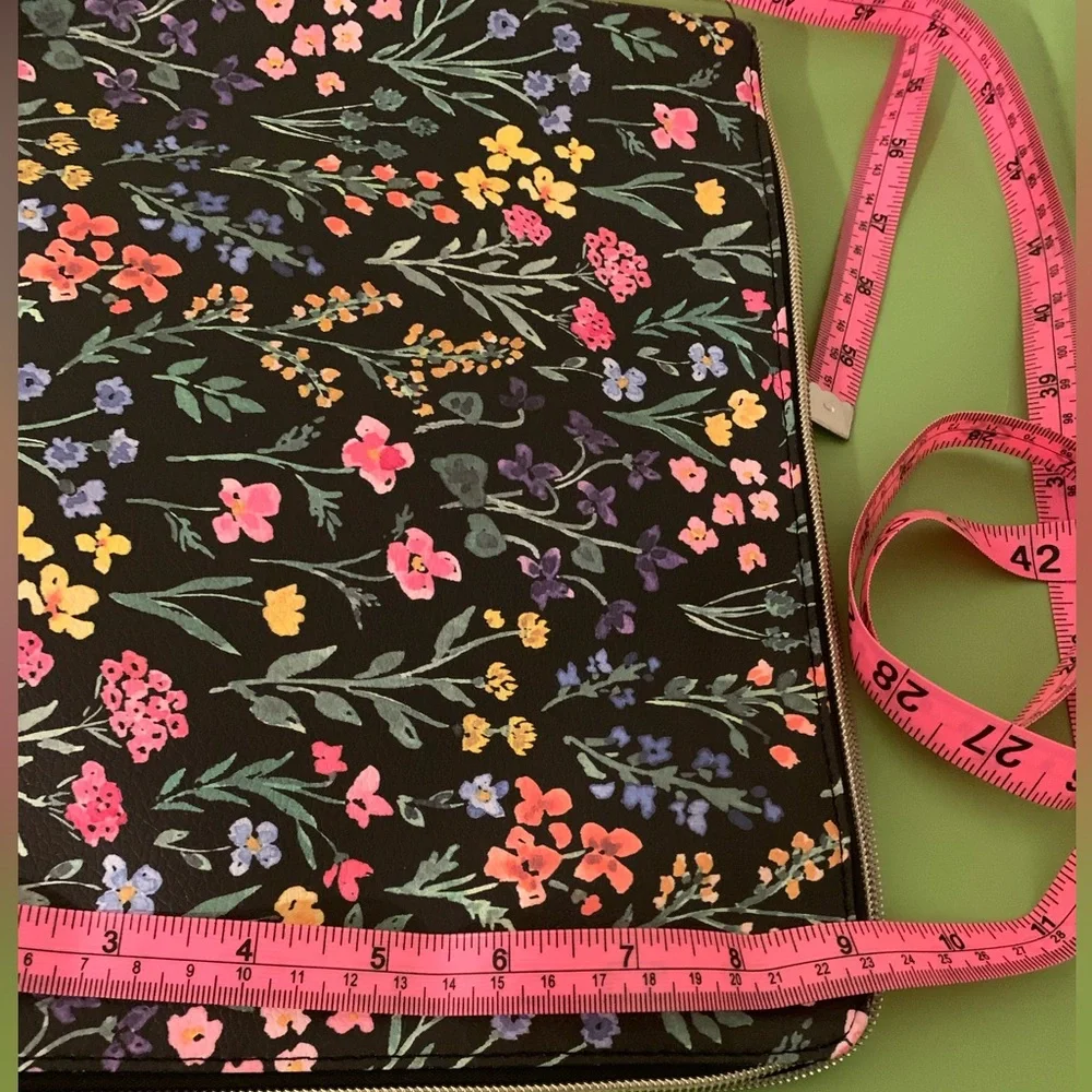 Day Designer Tablet Case sleeve new without tags